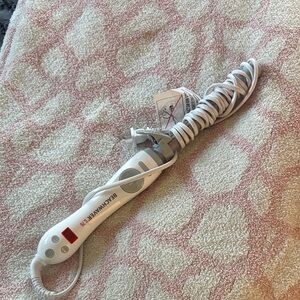 The Beachwaver Co. White and Gray Hair Tool